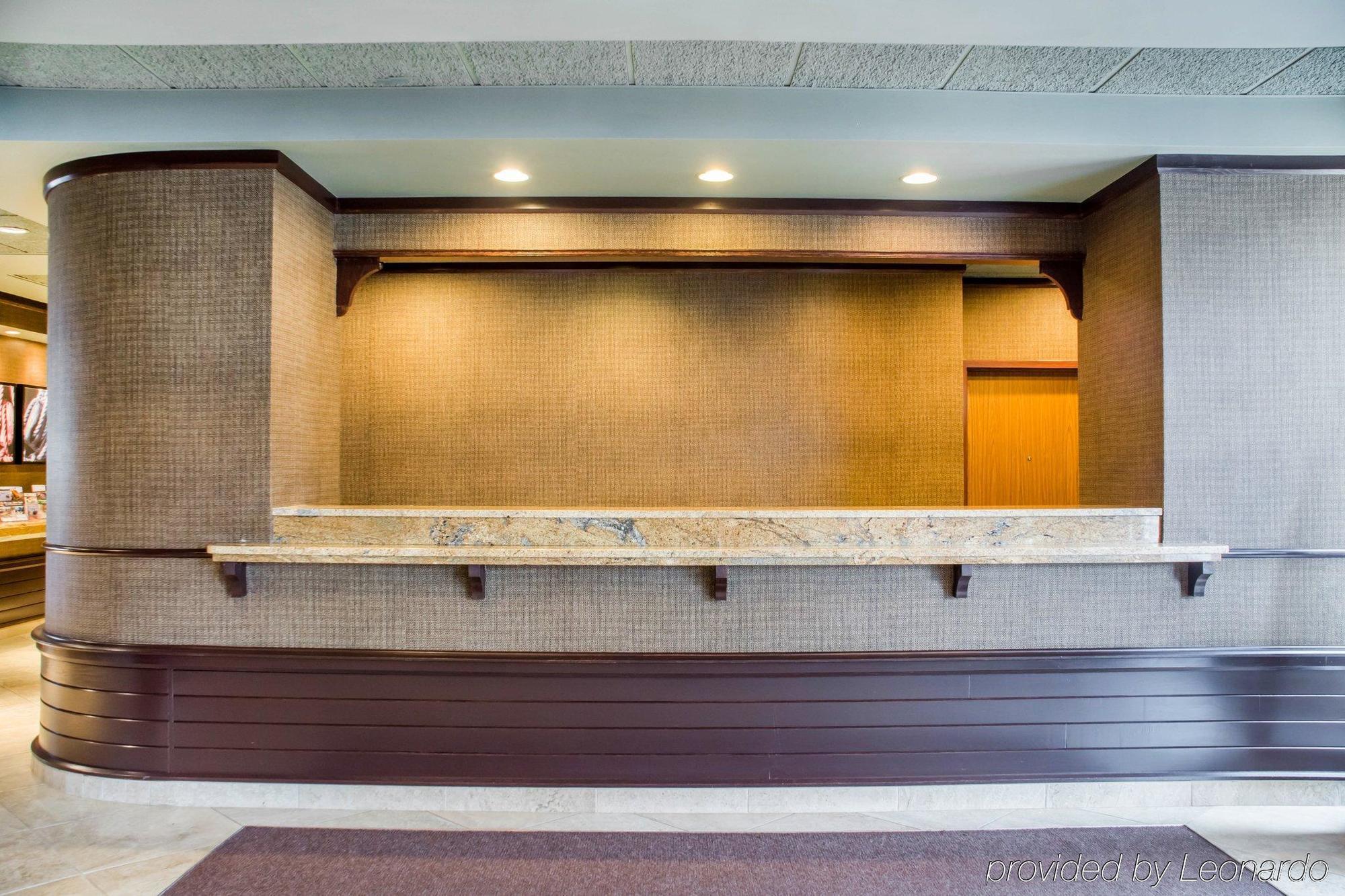 Clarion Hotel & Suites Riverfront Oswego Bagian luar foto