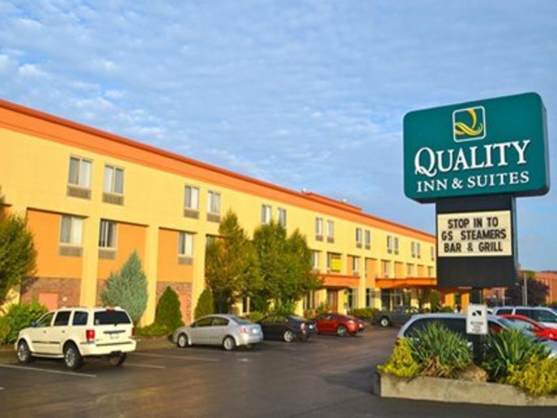 Clarion Hotel & Suites Riverfront Oswego Bagian luar foto